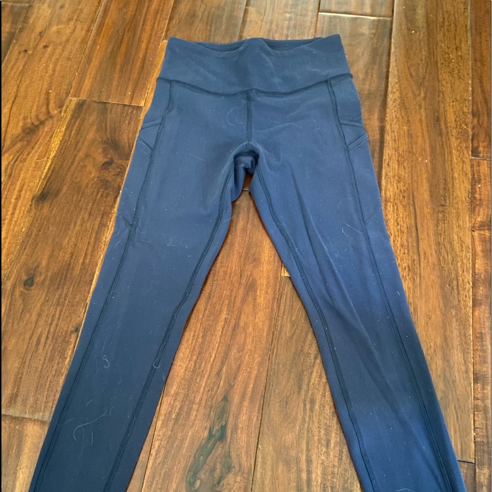Ivivva navy leggings